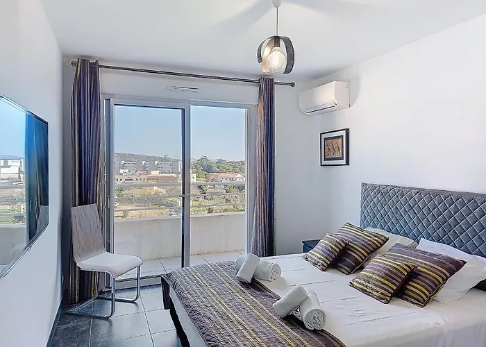 La Boetie By Interhome *